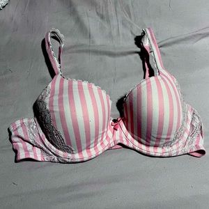 *REPOSH* Pink & White Stripe VS